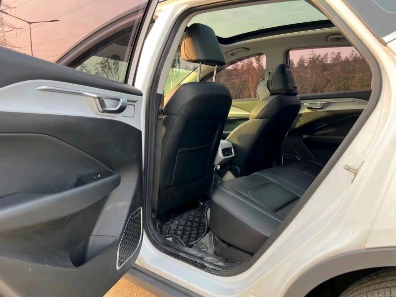 济南20年吉利几何3