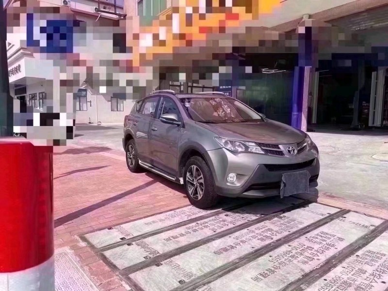 珠海16年丰田RAV4荣放3