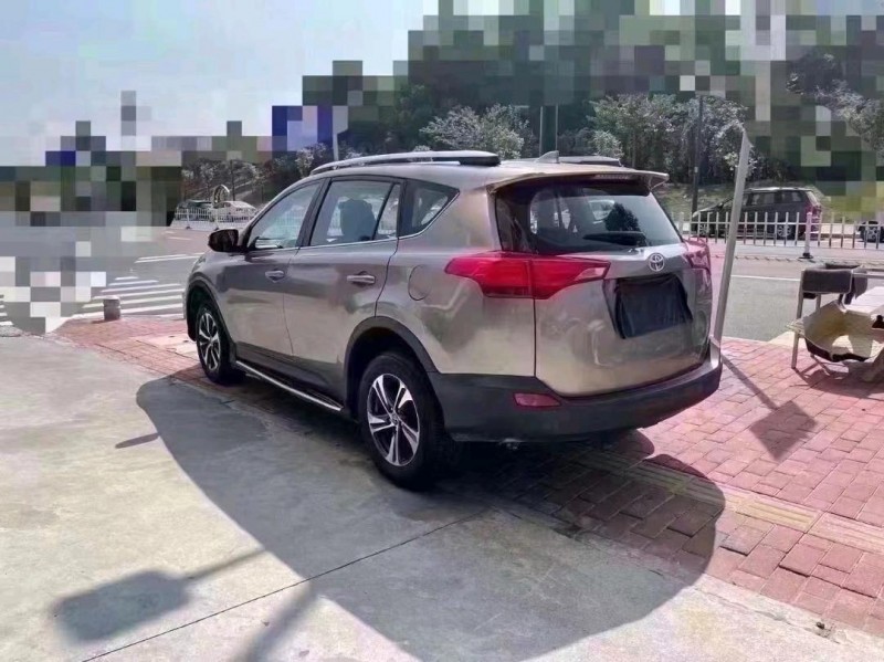 珠海16年丰田RAV4荣放4