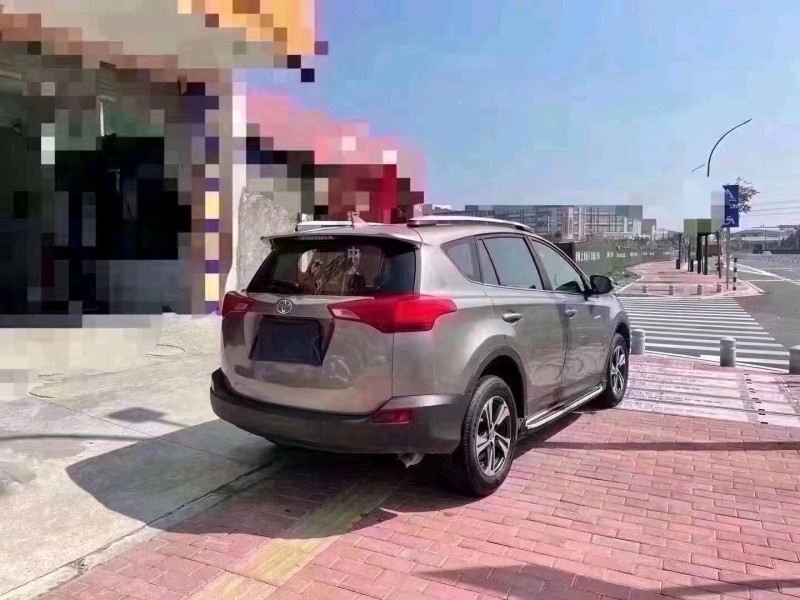珠海16年丰田RAV4荣放7