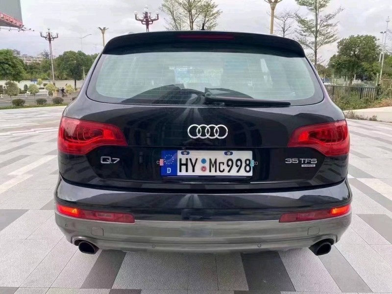 珠海13年奥迪Q76