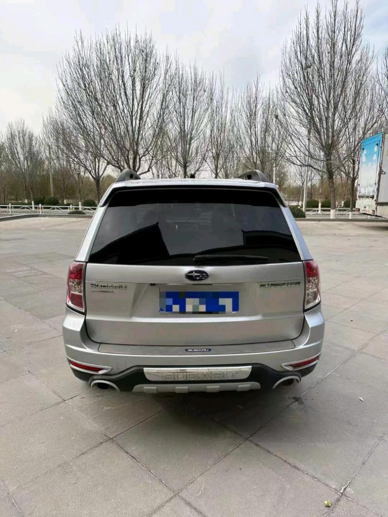 北京12年斯巴鲁森林人8