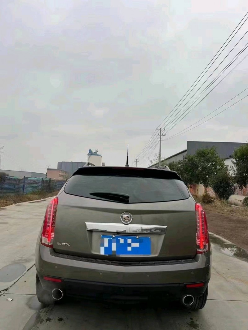 北京12年凯迪拉克SRX3