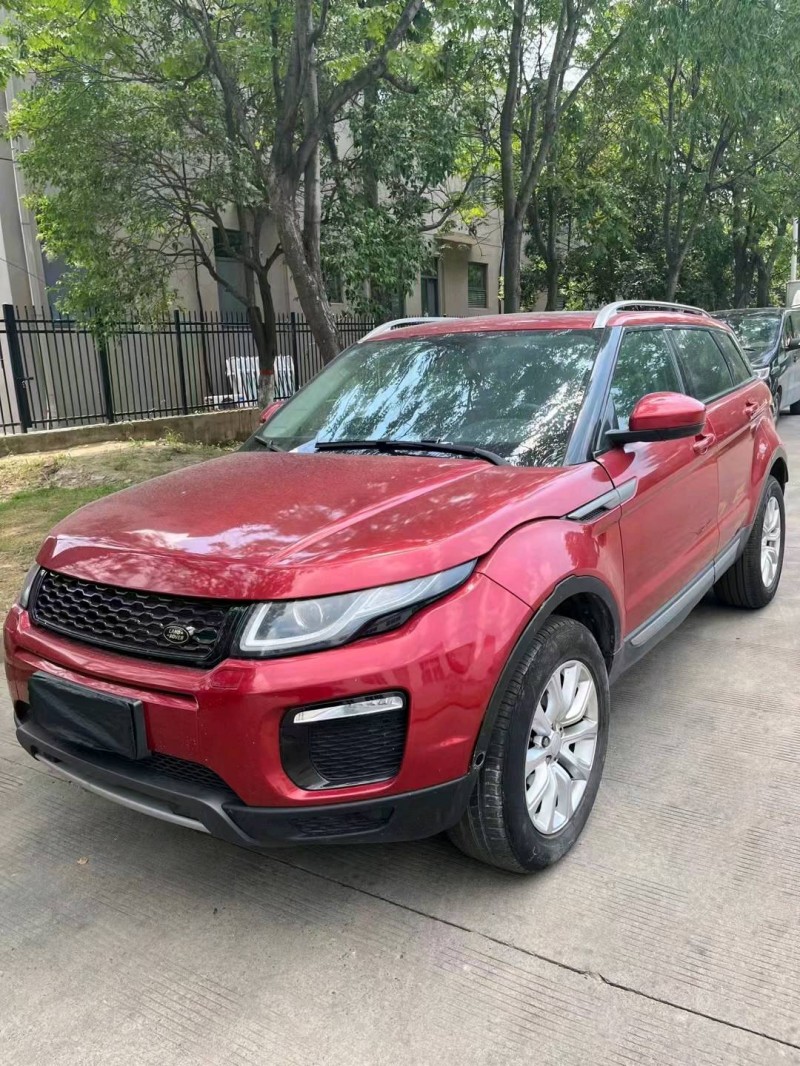 常州18年路虎极光2