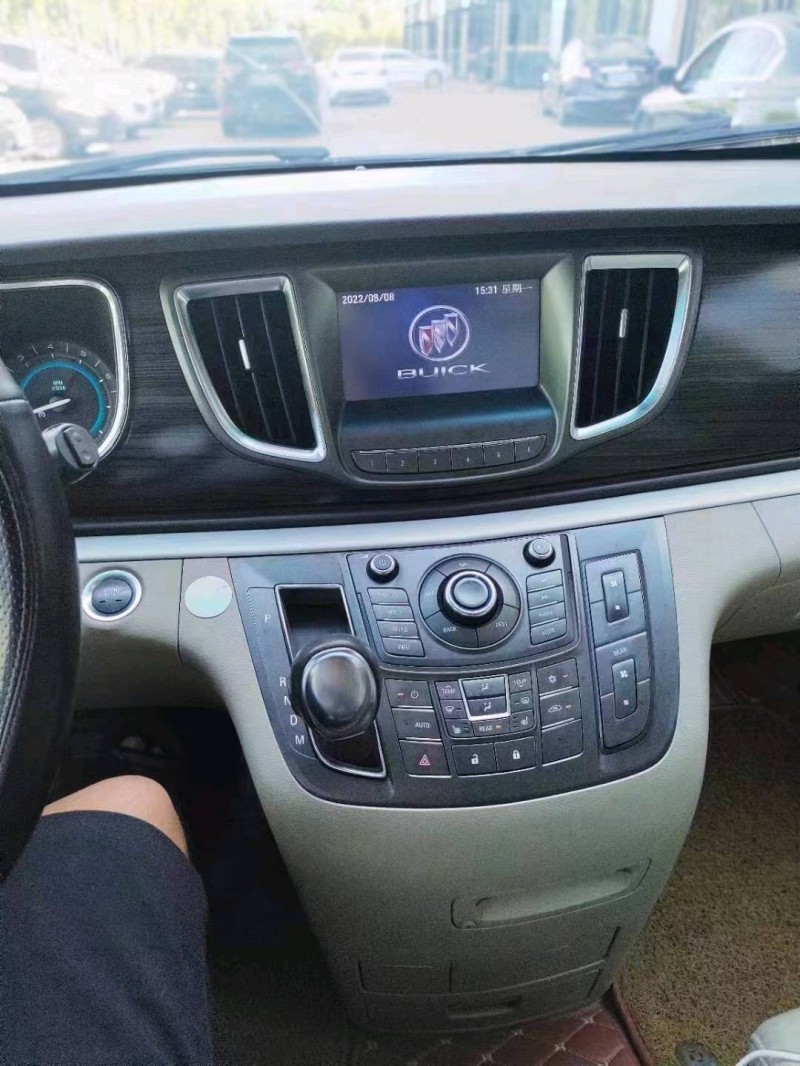 宜昌13年别克GL83