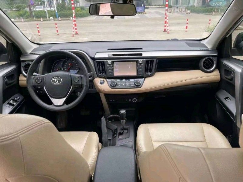 珠海18年丰田RAV4荣放4