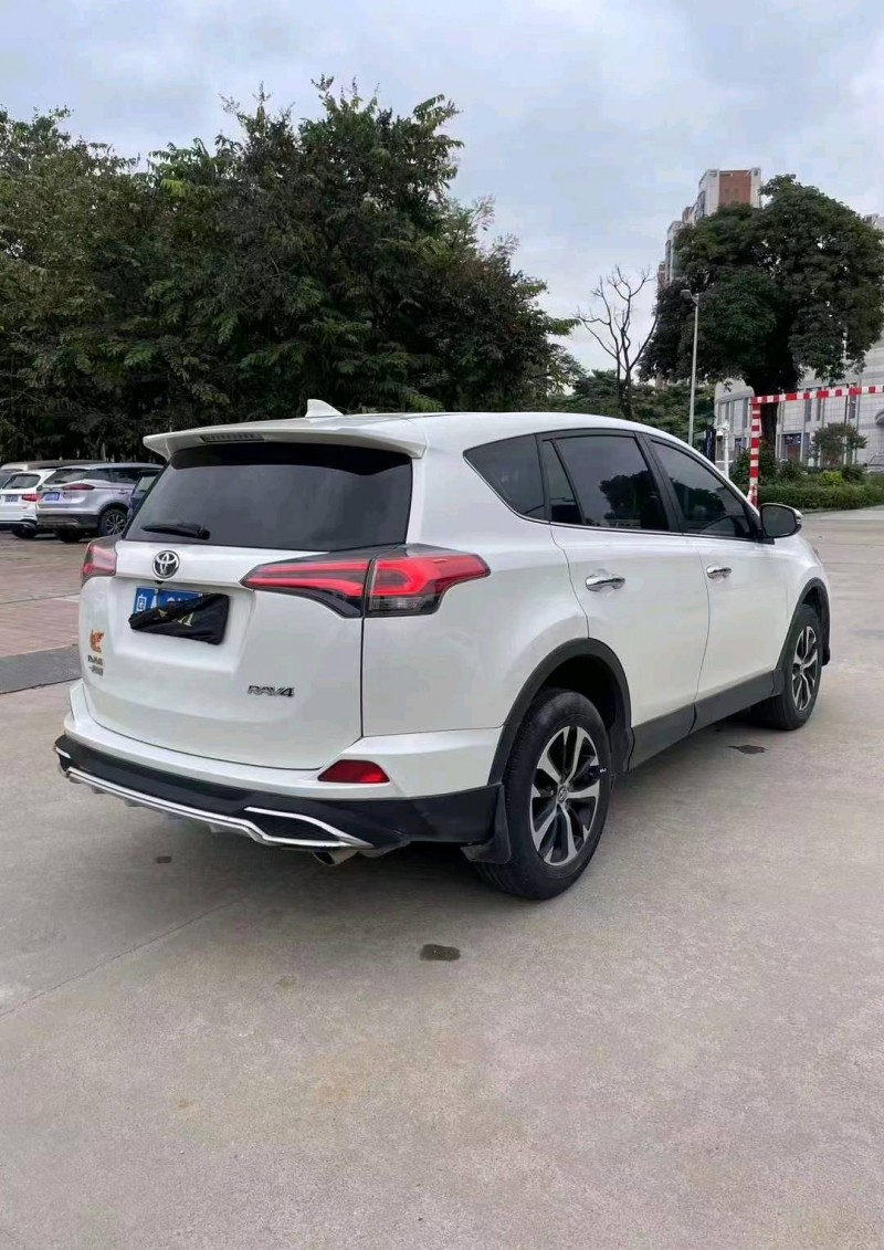 珠海18年丰田RAV4荣放5