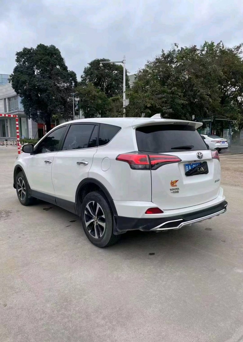珠海18年丰田RAV4荣放6