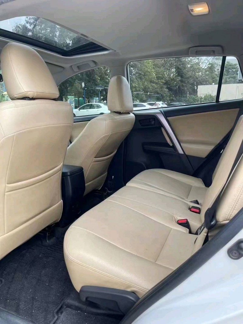 珠海18年丰田RAV4荣放8
