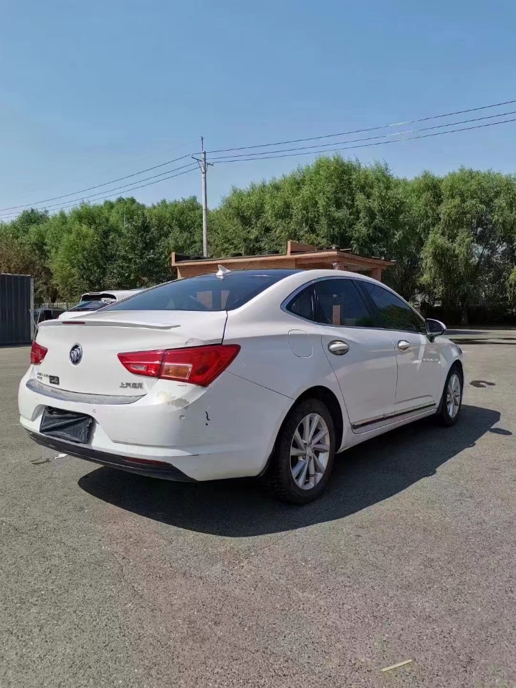 沈阳17年别克威朗8