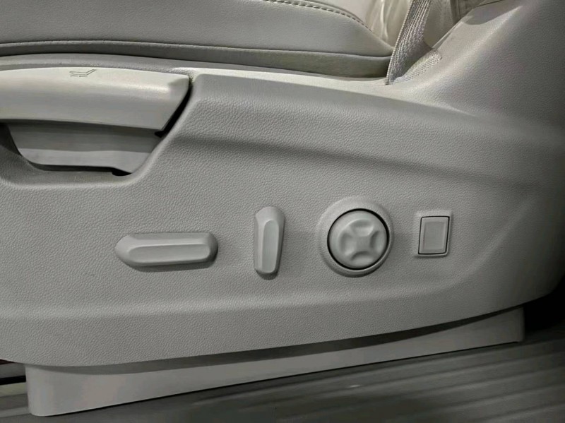 嘉兴17年别克GL89