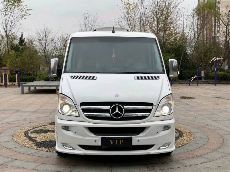 青岛14年奔驰斯宾特9