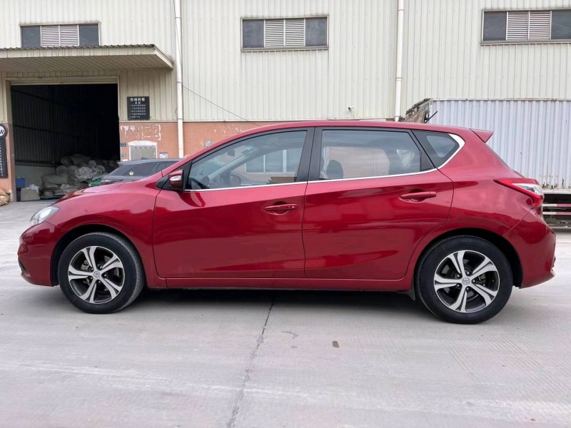 东莞19年日产骐达8