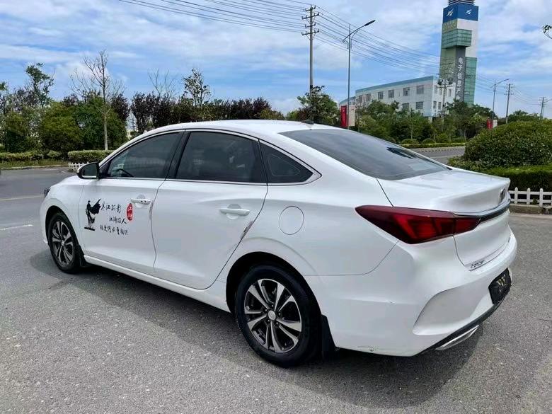 盐城20年长安汽车逸动8