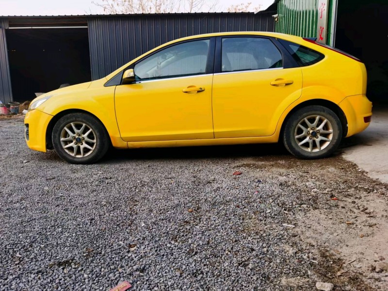 邢台13年福特福克斯3