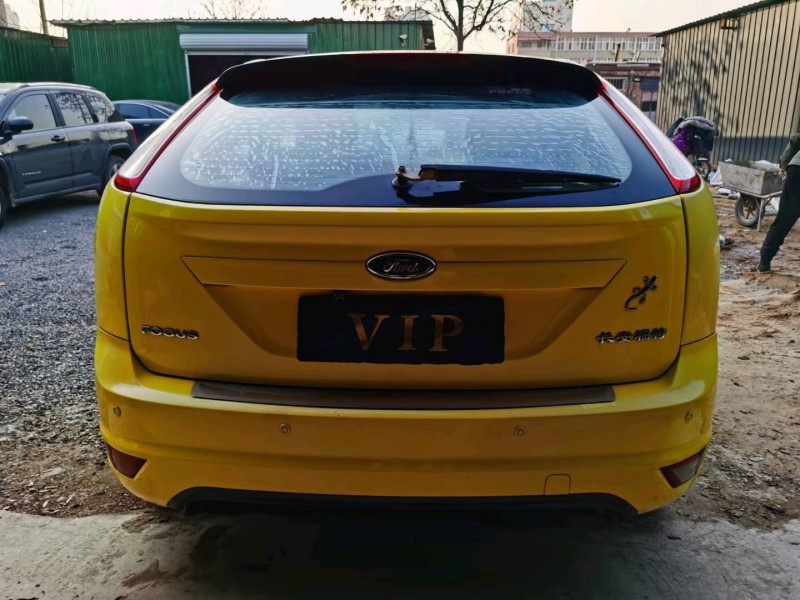 邢台13年福特福克斯9