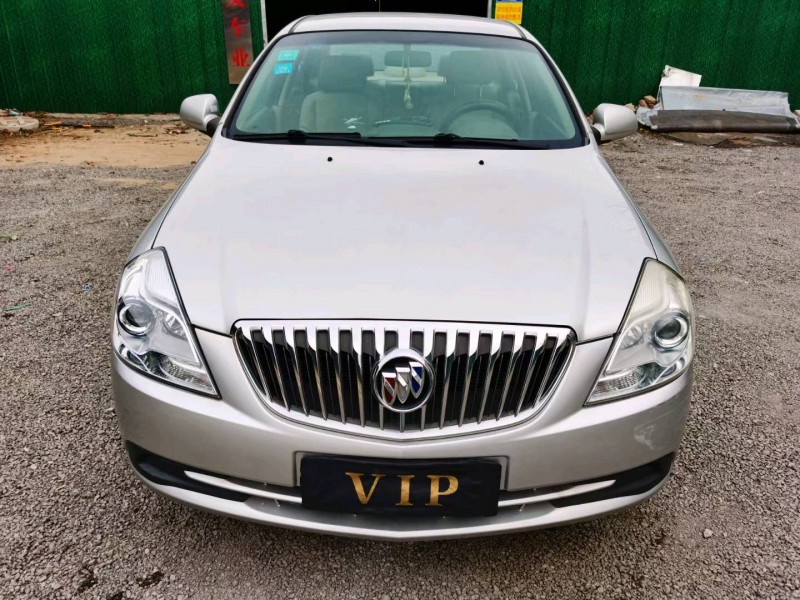 邢台15年别克凯越1