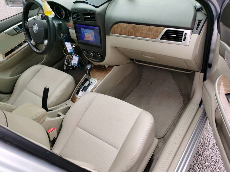 邢台15年别克凯越7