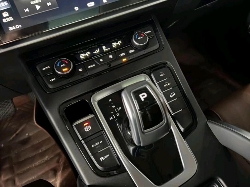 东莞21年吉利博越5