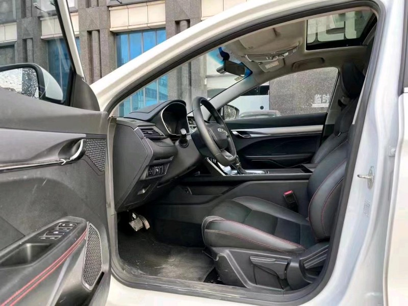 东莞20年吉利缤瑞7