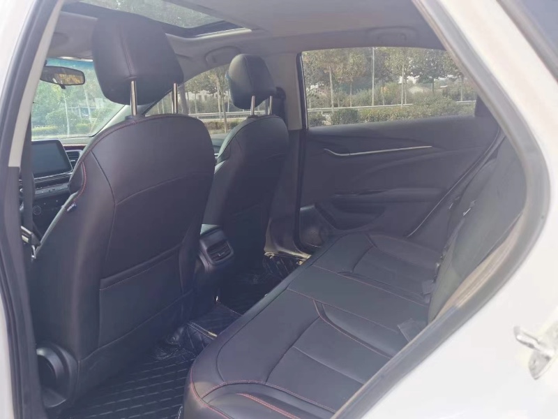 北京19年别克英朗5