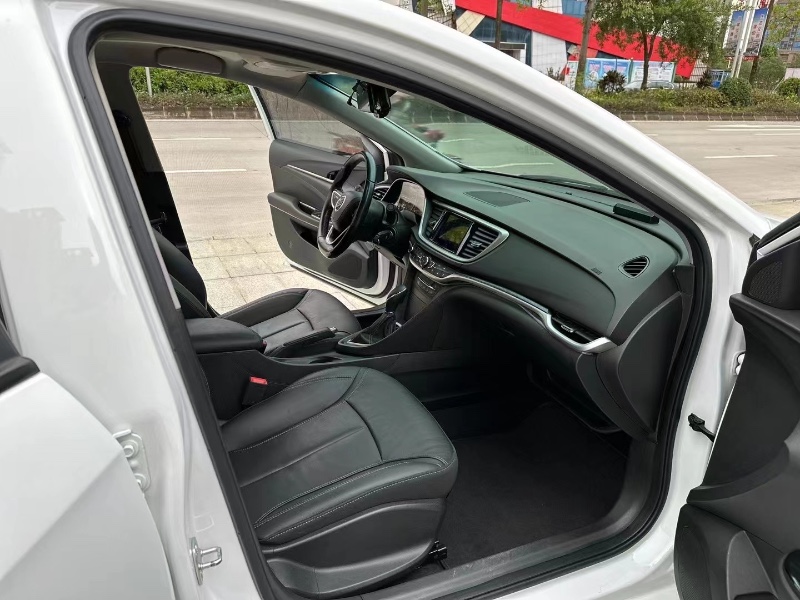 北京19年别克英朗3