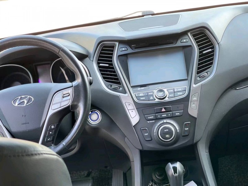 北京16年现代新胜达6