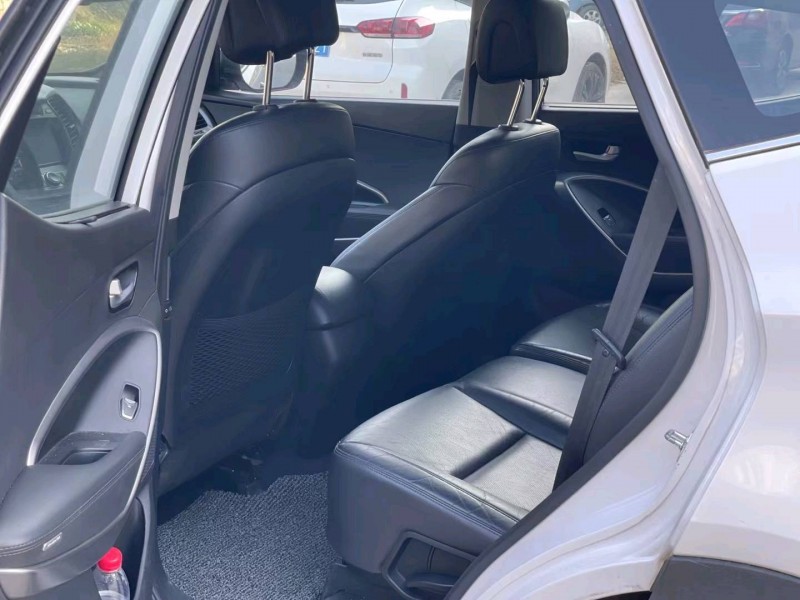 北京16年现代新胜达7