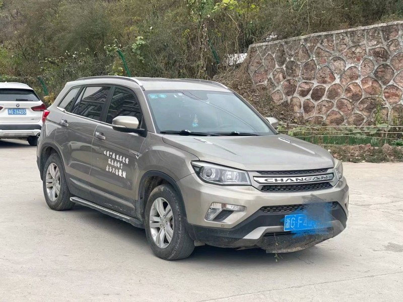 北京16年长安汽车CS3