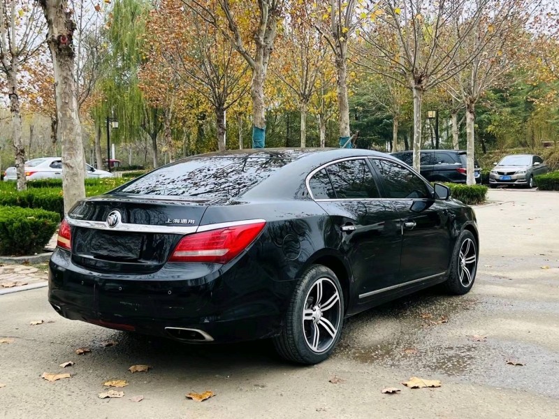 聊城15年别克君越2