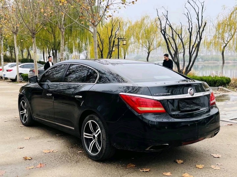 聊城15年别克君越3