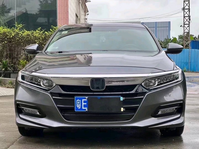 珠海21年本田雅阁1