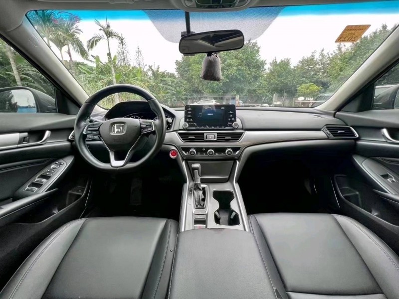 珠海21年本田雅阁3