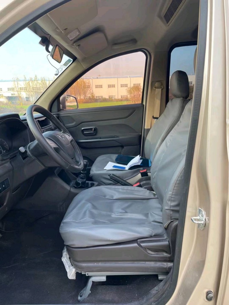 北京20年五菱汽车荣光4