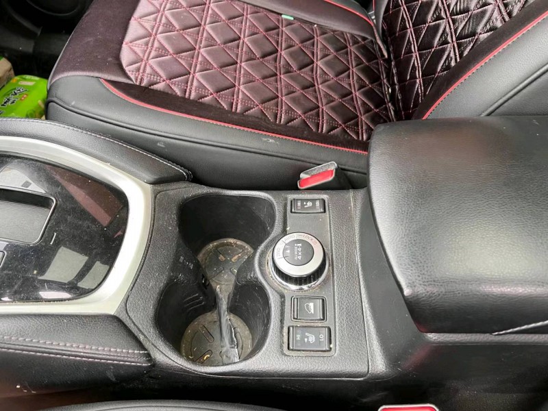 宜昌16年日产奇骏4