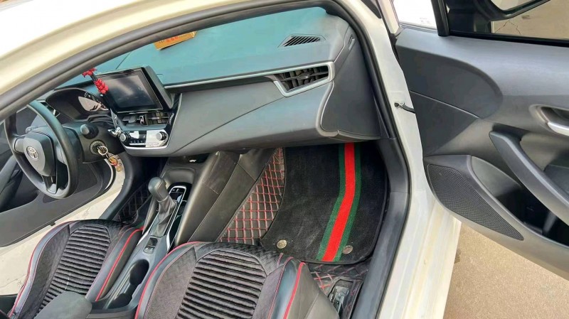 邯郸22年丰田雷凌4