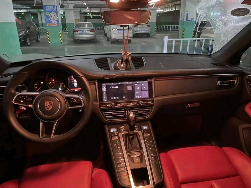 邢台20年保时捷Macan5