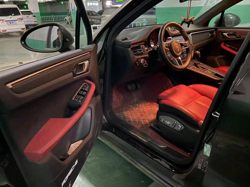 邢台20年保时捷Macan7