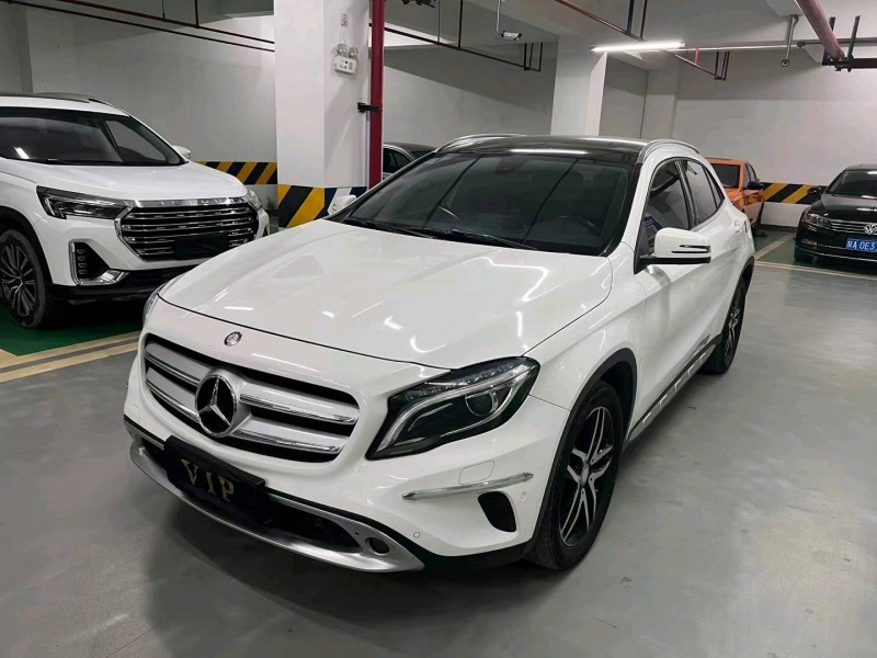 成都16年奔驰GLA2