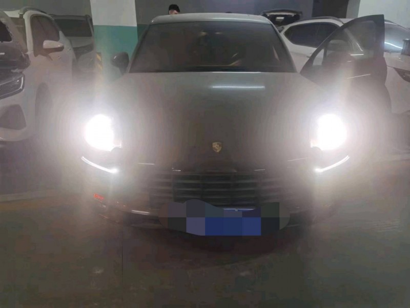 邯郸18年保时捷Macan1