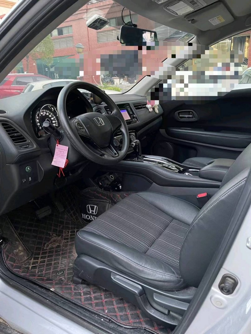 珠海16年本田缤智4