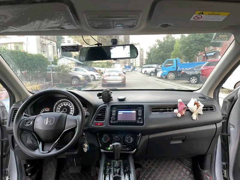 珠海16年本田缤智5