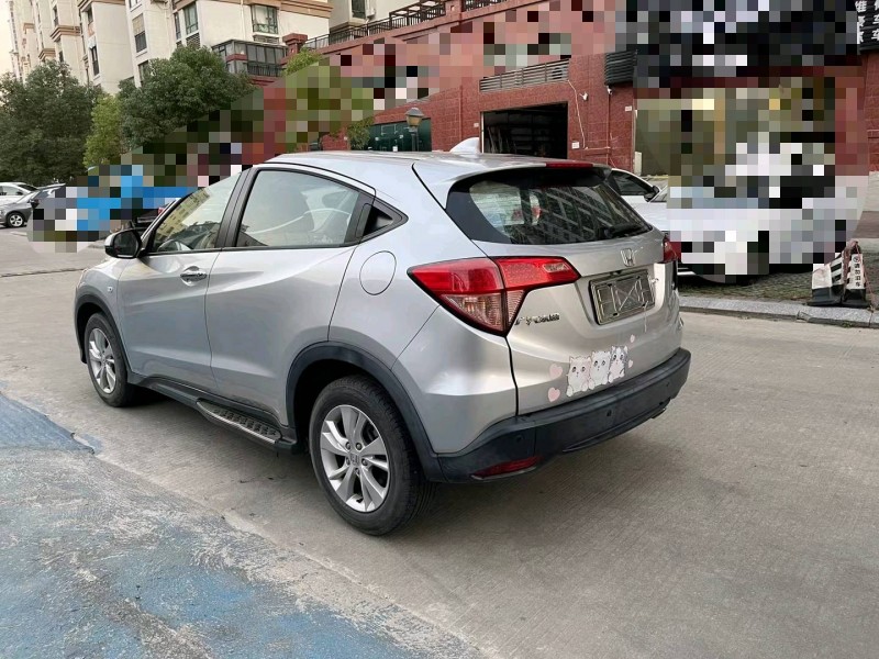 珠海16年本田缤智8