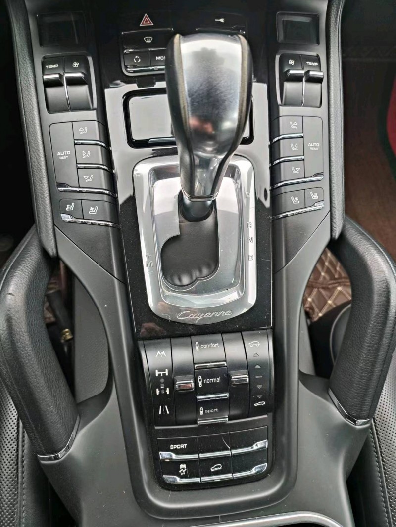 邯郸11年保时捷卡宴7