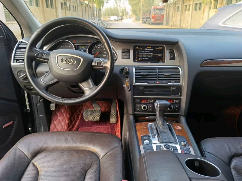 保定13年奥迪Q75