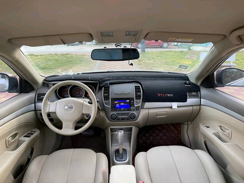 汕頭14年日產軒逸5
