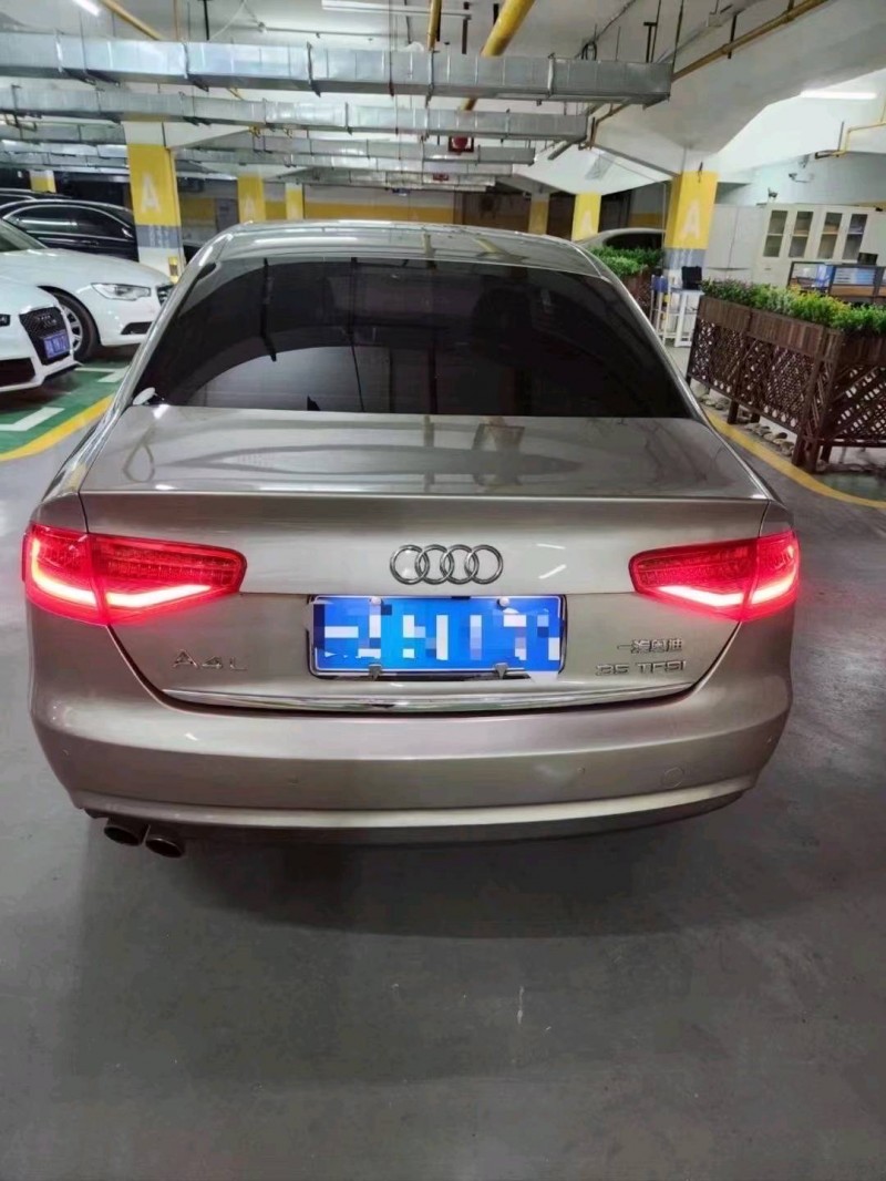 宜昌16年奥迪A4L8