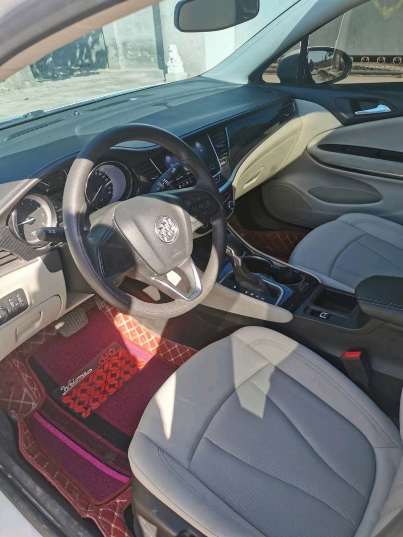 保定20年别克威朗4