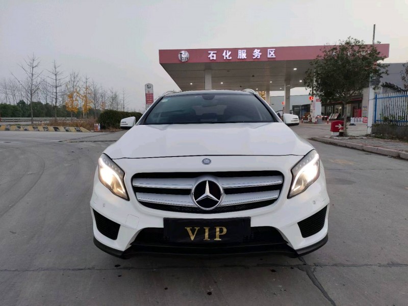 徐州16年奔驰GLA1