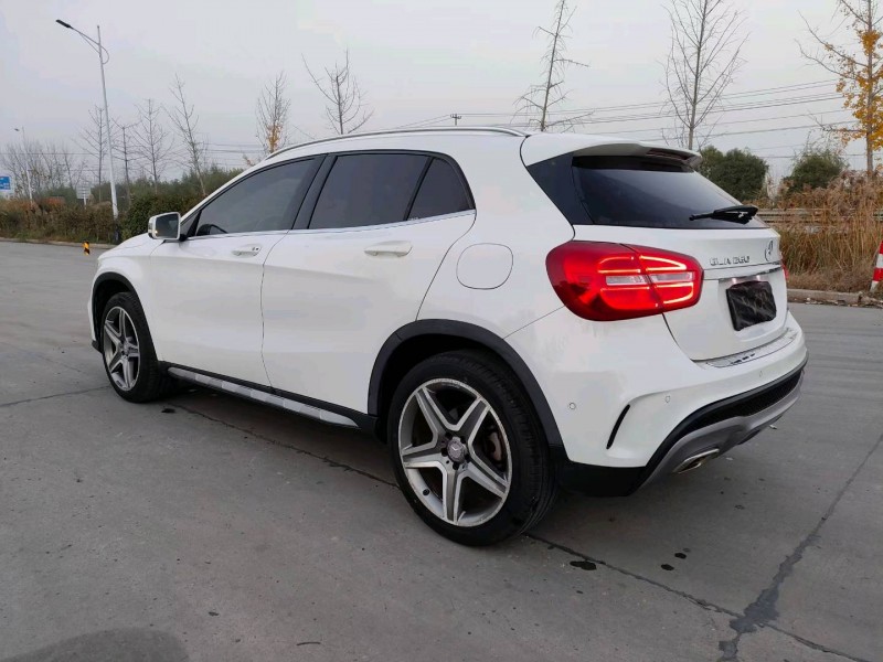 徐州16年奔驰GLA5